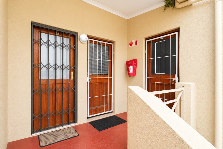 2 Bedroom Property for Sale in Kenilworth Western Cape